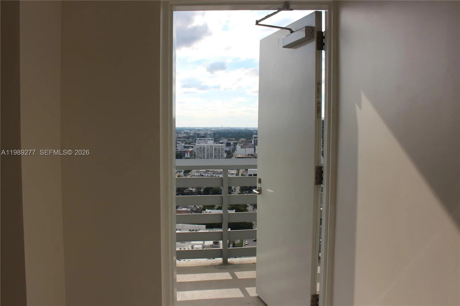 460 NE 28th St # 2705, Miami, FL 33137 photo 12