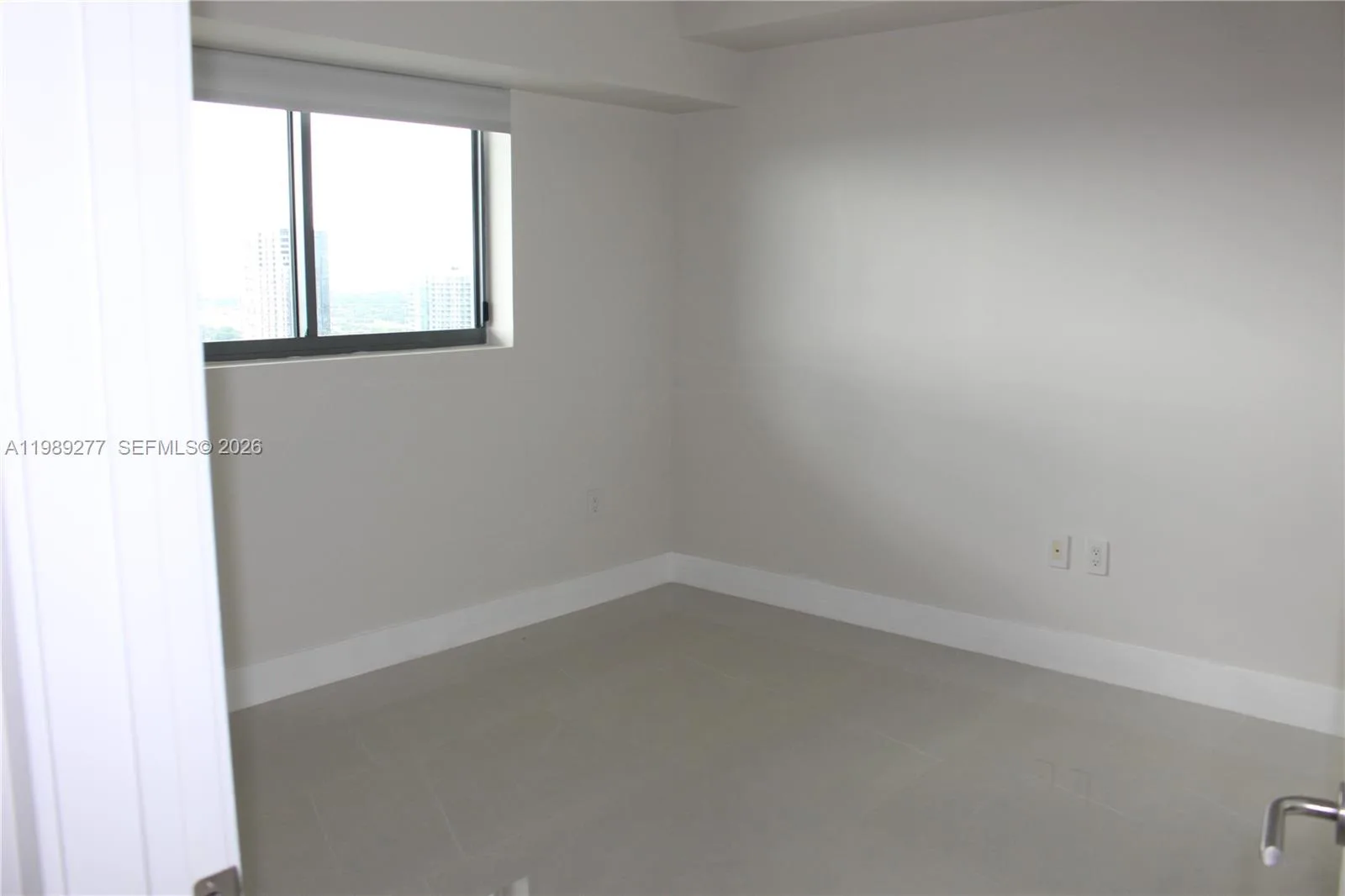 460 NE 28th St # 2705, Miami, FL 33137 photo 3
