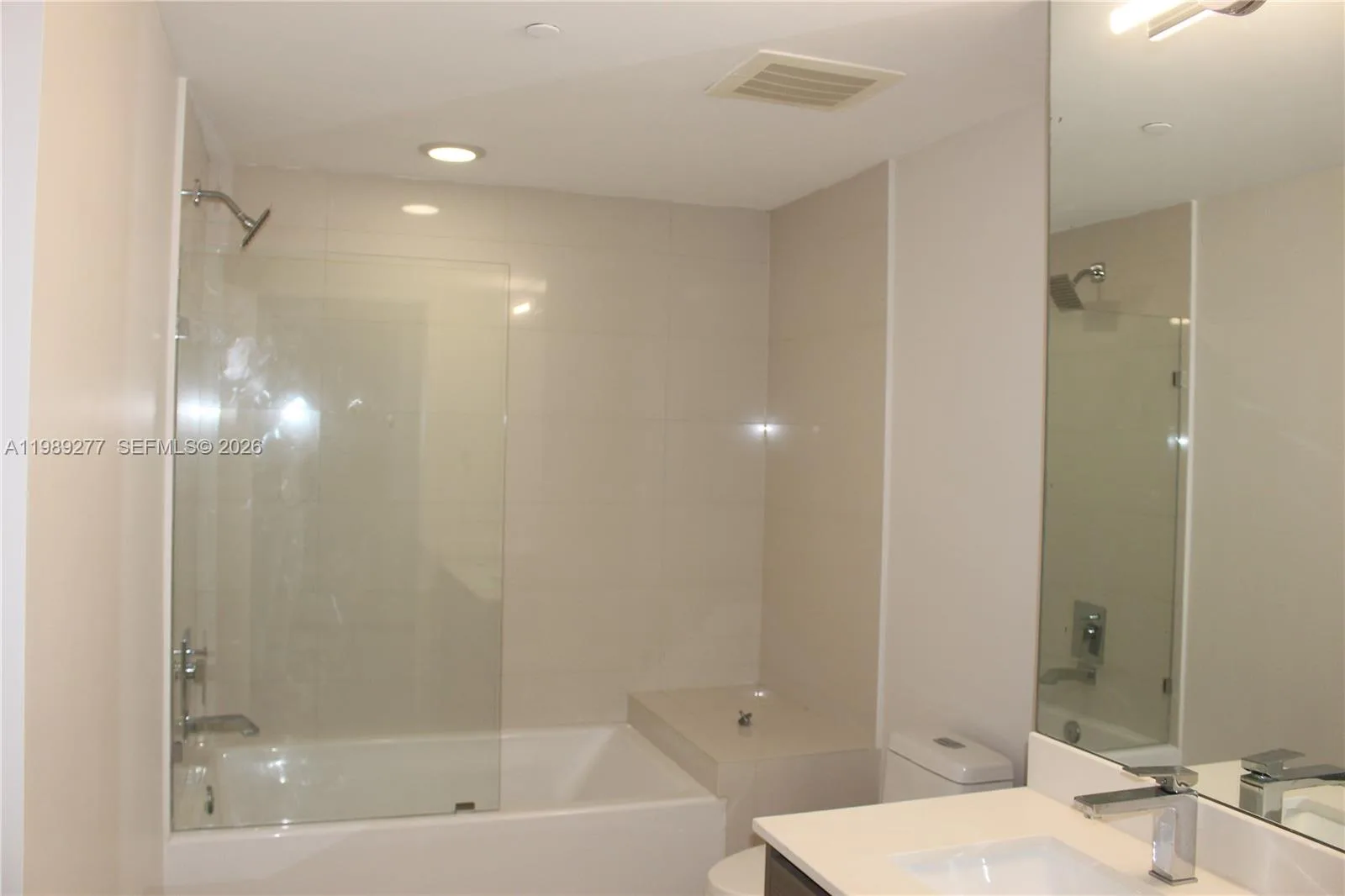460 NE 28th St # 2705, Miami, FL 33137 photo 5