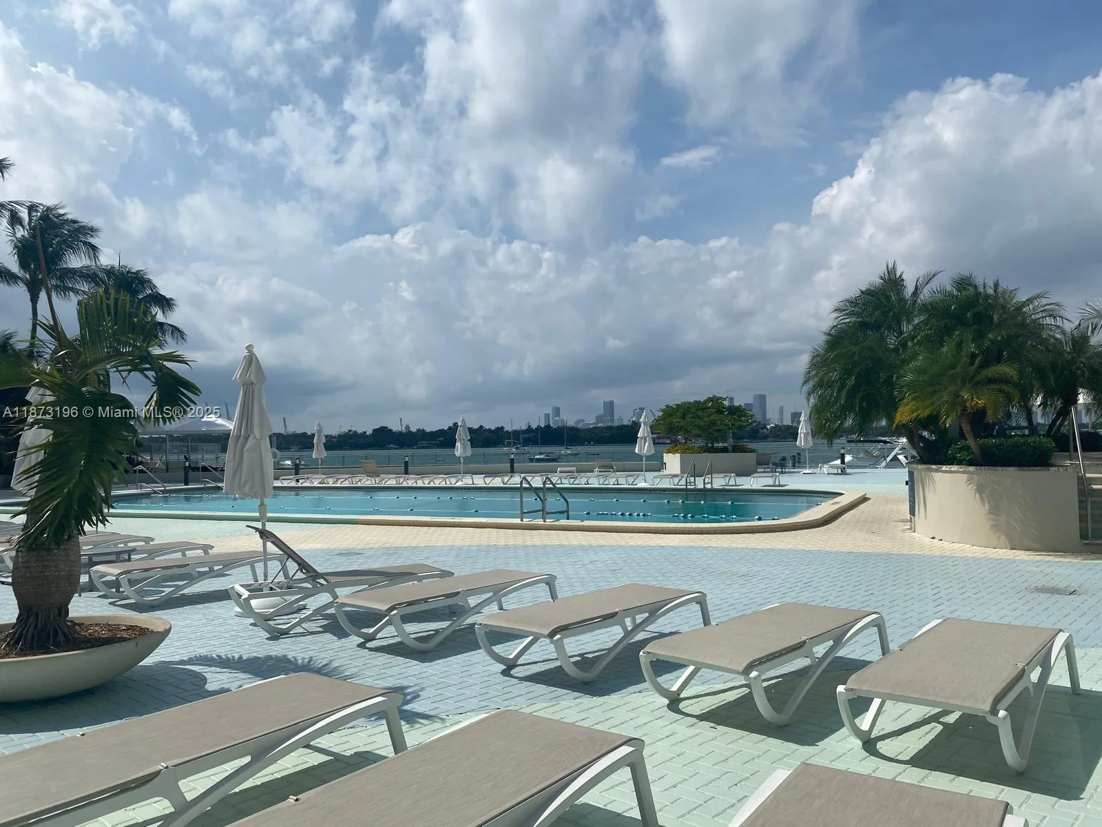 1200 West Ave # 1422, Miami Beach, FL 33139 photo 2