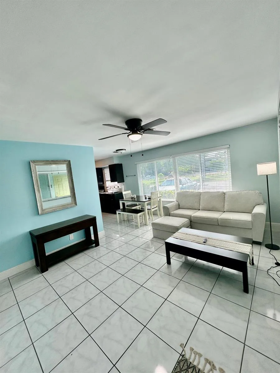 4421 POINCIANA Street # 1, Lauderdale By The Sea, FL 33308