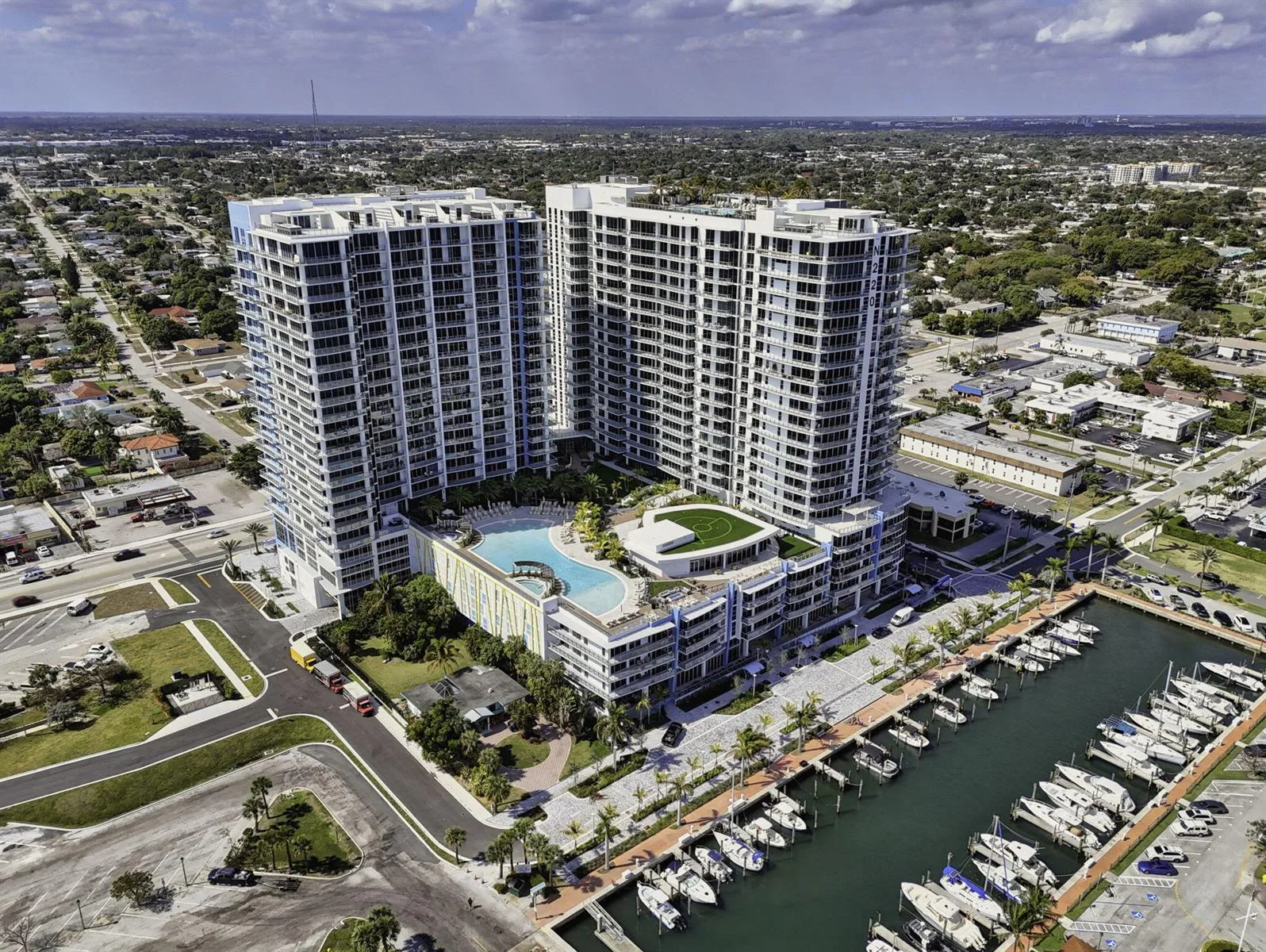 220 Lake Shore Drive # 613, Lake Park, FL 33403