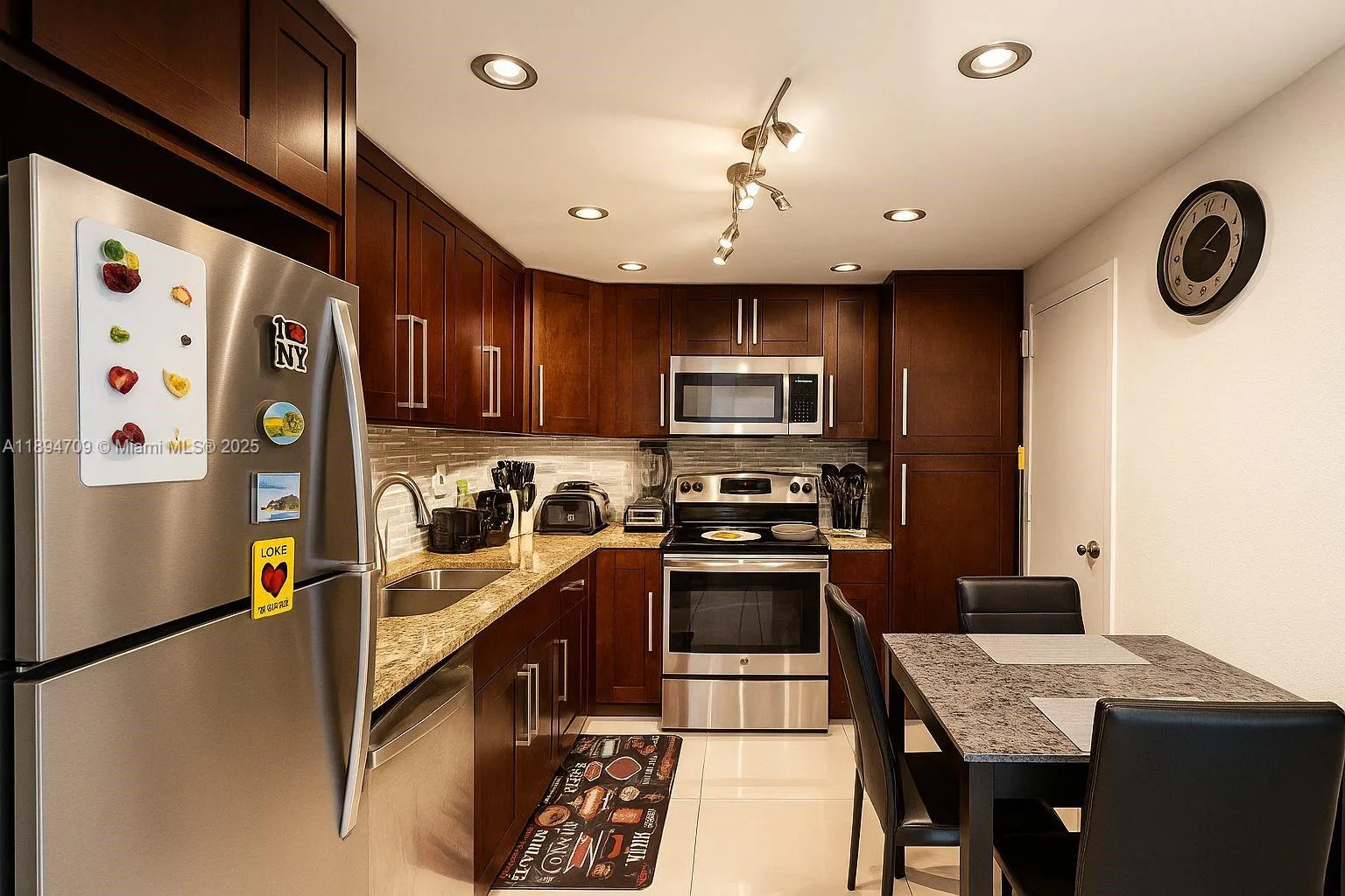 500 Bayview Dr # 630, Sunny Isles Beach, FL 33160 photo 4