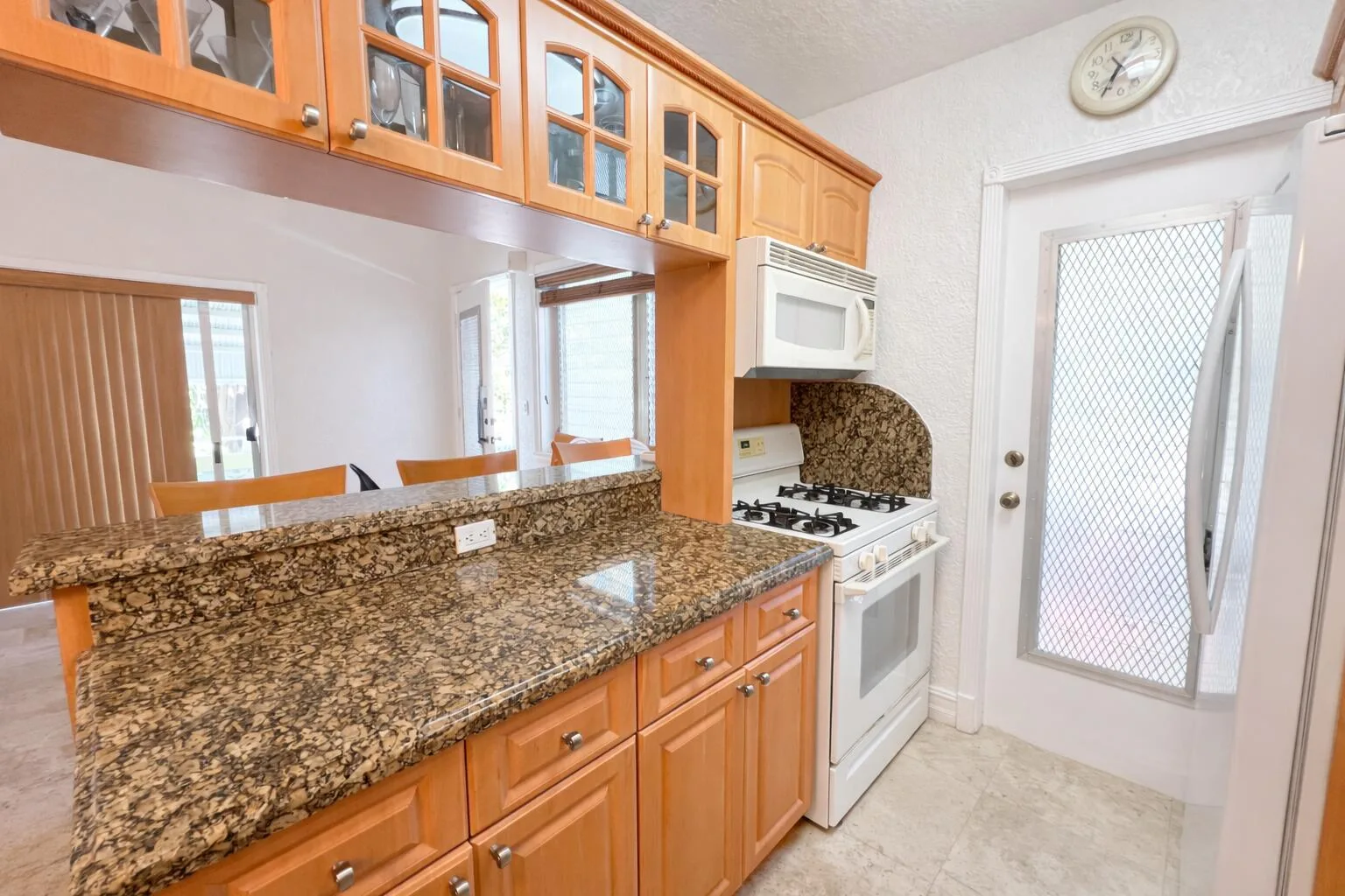 655 Meridian Avenue # 24, Miami Beach, FL 33139 photo 2