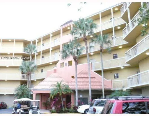 8290 Lake Dr # 104, Doral, FL 33166