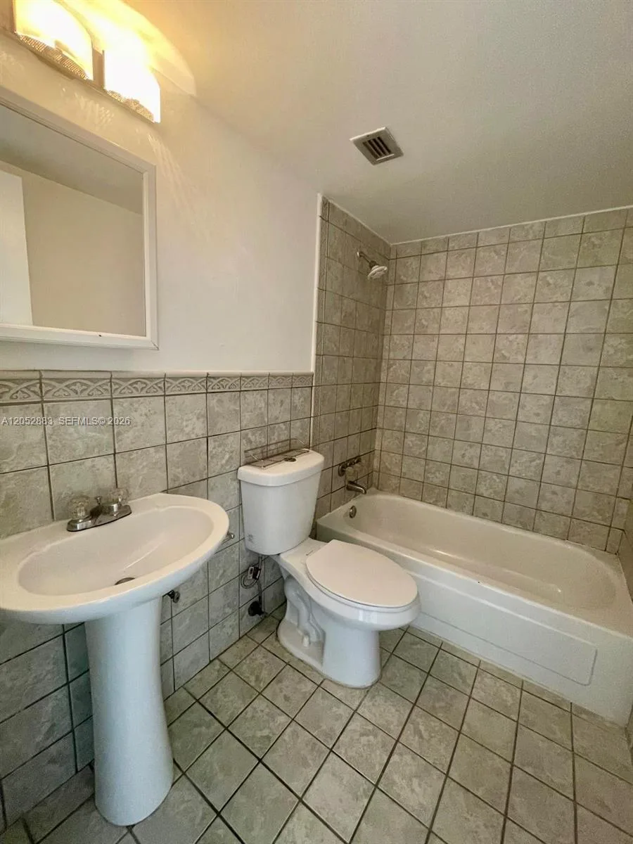13155 Ixora Ct # 201, North Miami, FL 33181 photo 4