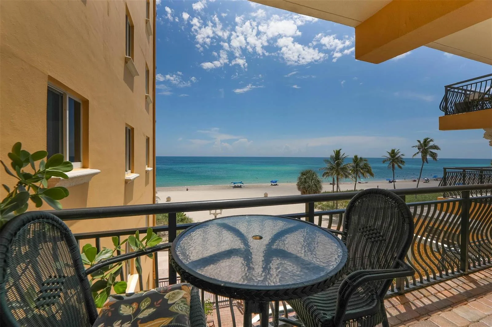 1815 N Surf Road # 403, Hollywood, FL 33019