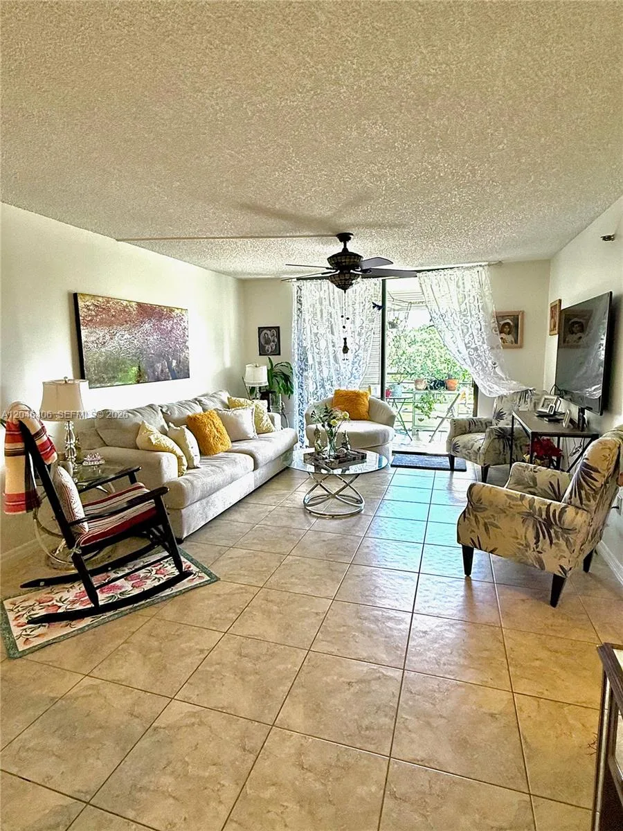 1300 Saint Charles Pl # 402, Pembroke Pines, FL 33026