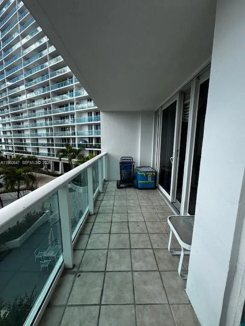 100 Bayview Dr # 319, Sunny Isles Beach, FL 33160 photo 6