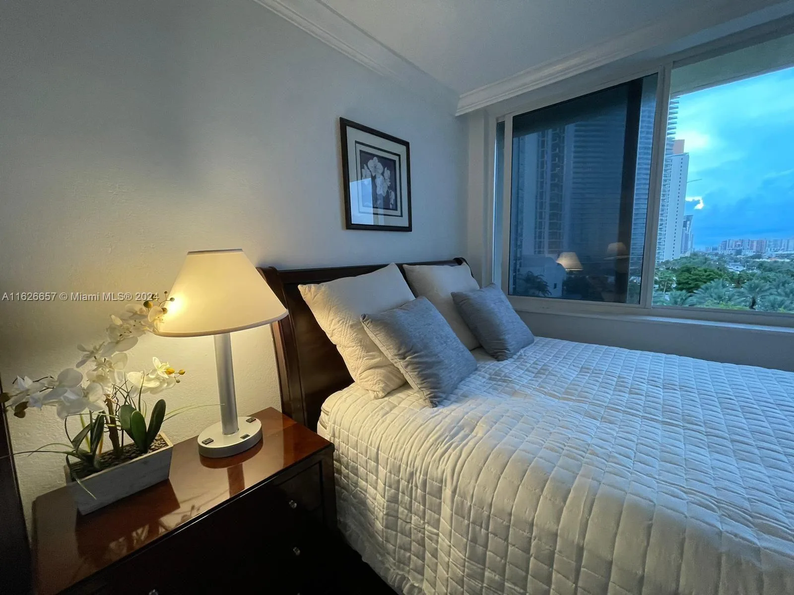 19201 Collins Ave # 640, Sunny Isles Beach, FL 33160 photo 10