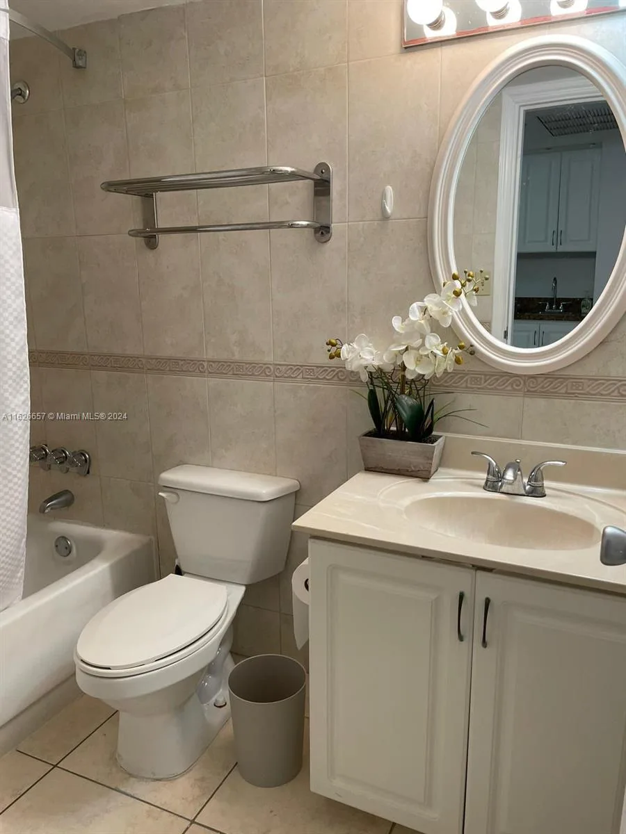 19201 Collins Ave # 640, Sunny Isles Beach, FL 33160 photo 11