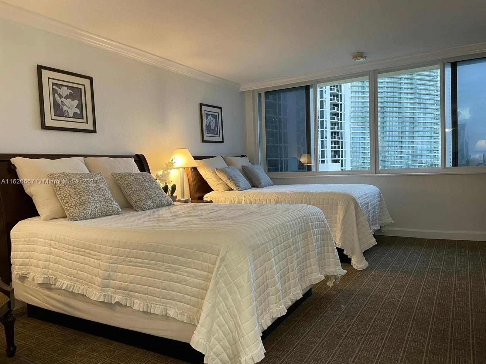 19201 Collins Ave # 640, Sunny Isles Beach, FL 33160 photo 3