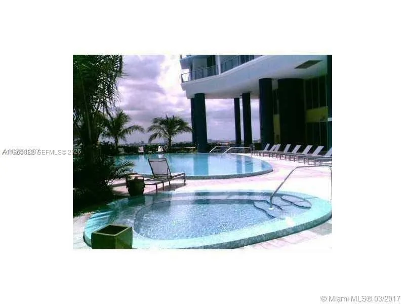 185 SW 7th St # 2306, Miami, FL 33130 photo 3