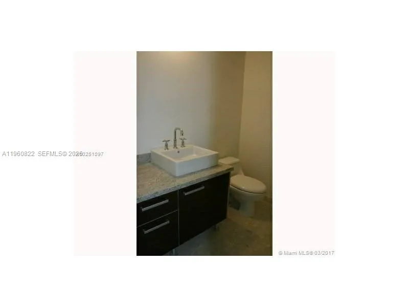 185 SW 7th St # 2306, Miami, FL 33130 photo 7