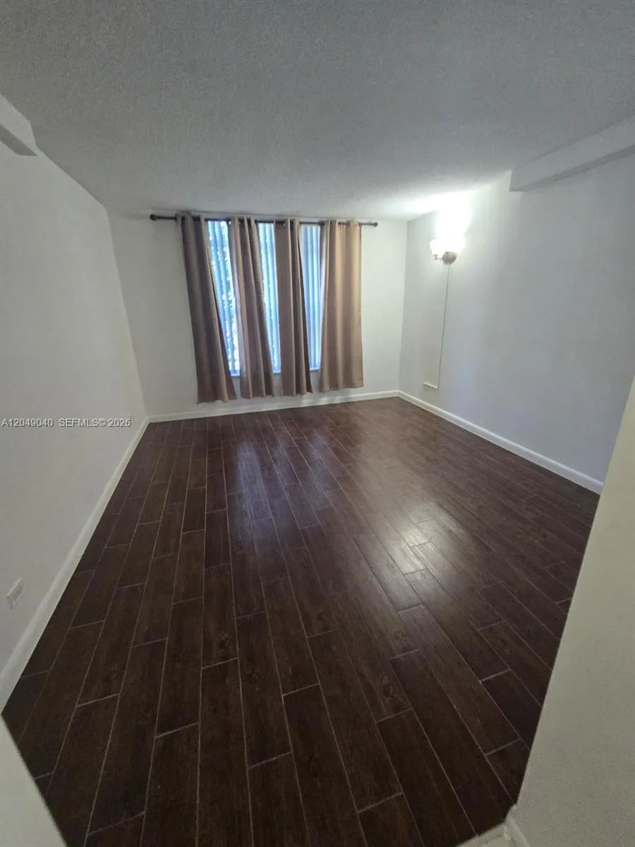 3690 Inverrary Dr # 2Q, Lauderhill, FL 33319 photo 12