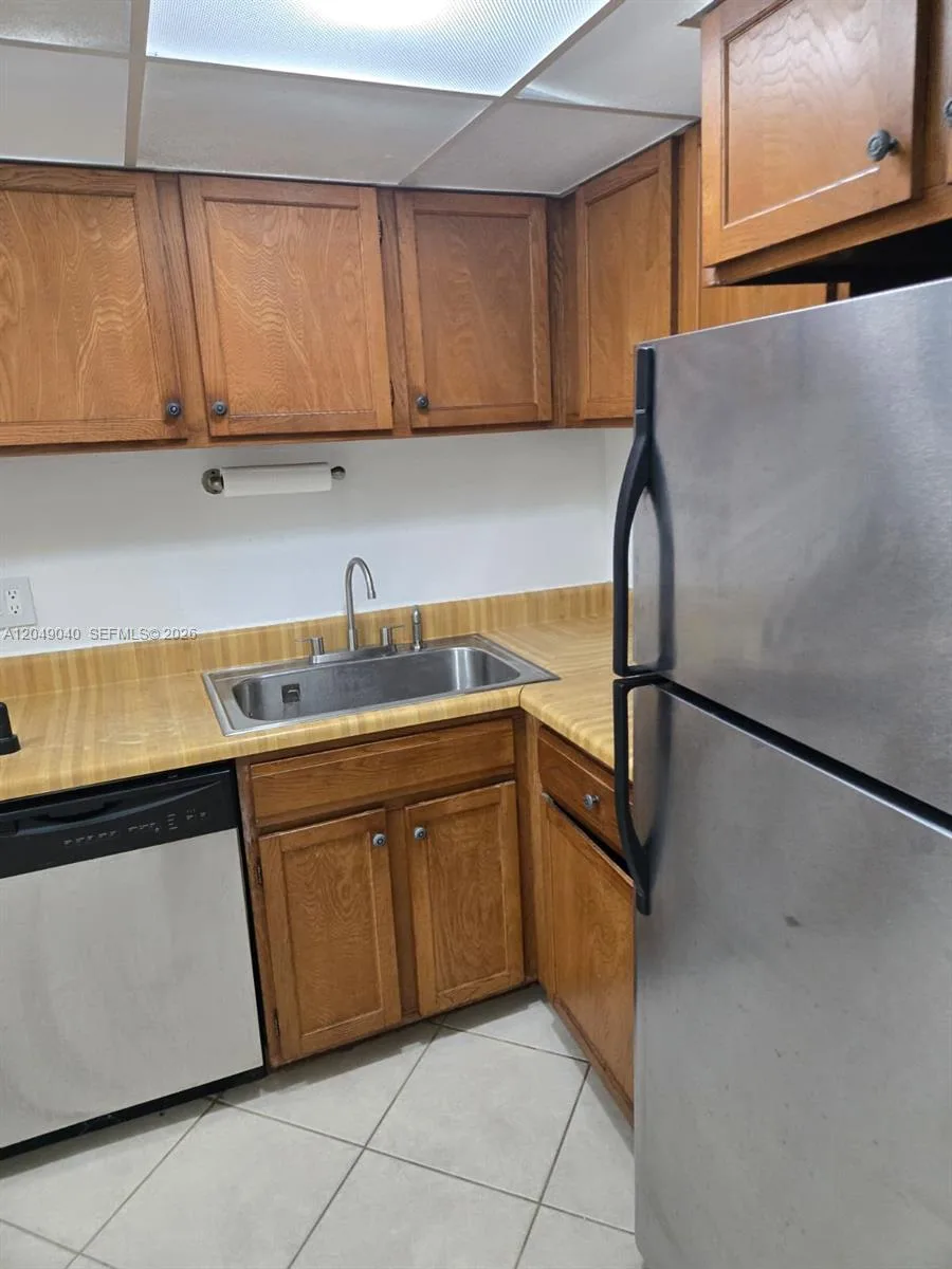3690 Inverrary Dr # 2Q, Lauderhill, FL 33319 photo 6