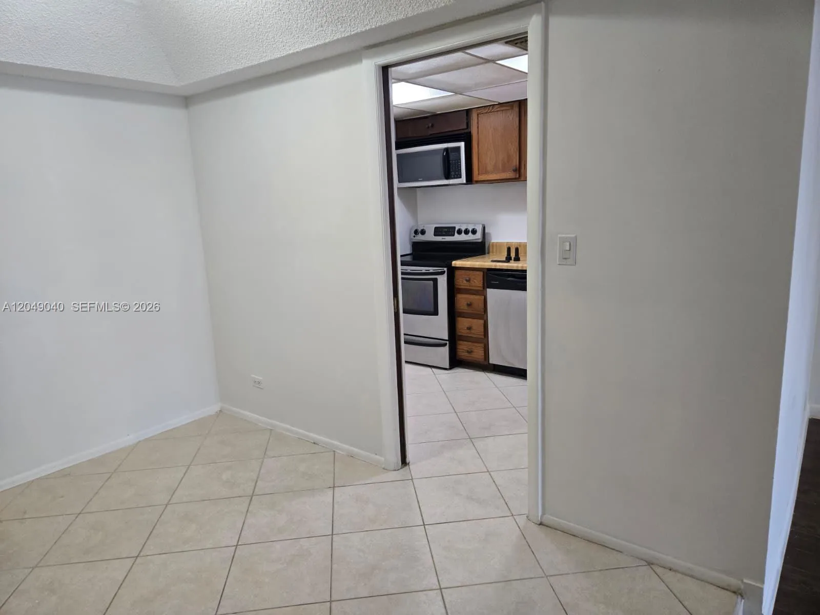 3690 Inverrary Dr # 2Q, Lauderhill, FL 33319 photo 7