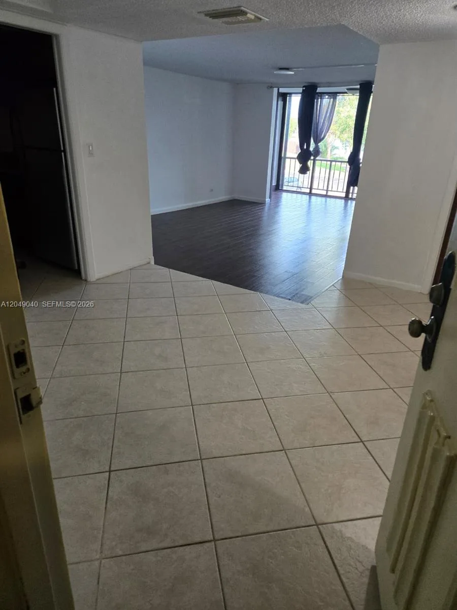 3690 Inverrary Dr # 2Q, Lauderhill, FL 33319 photo 9