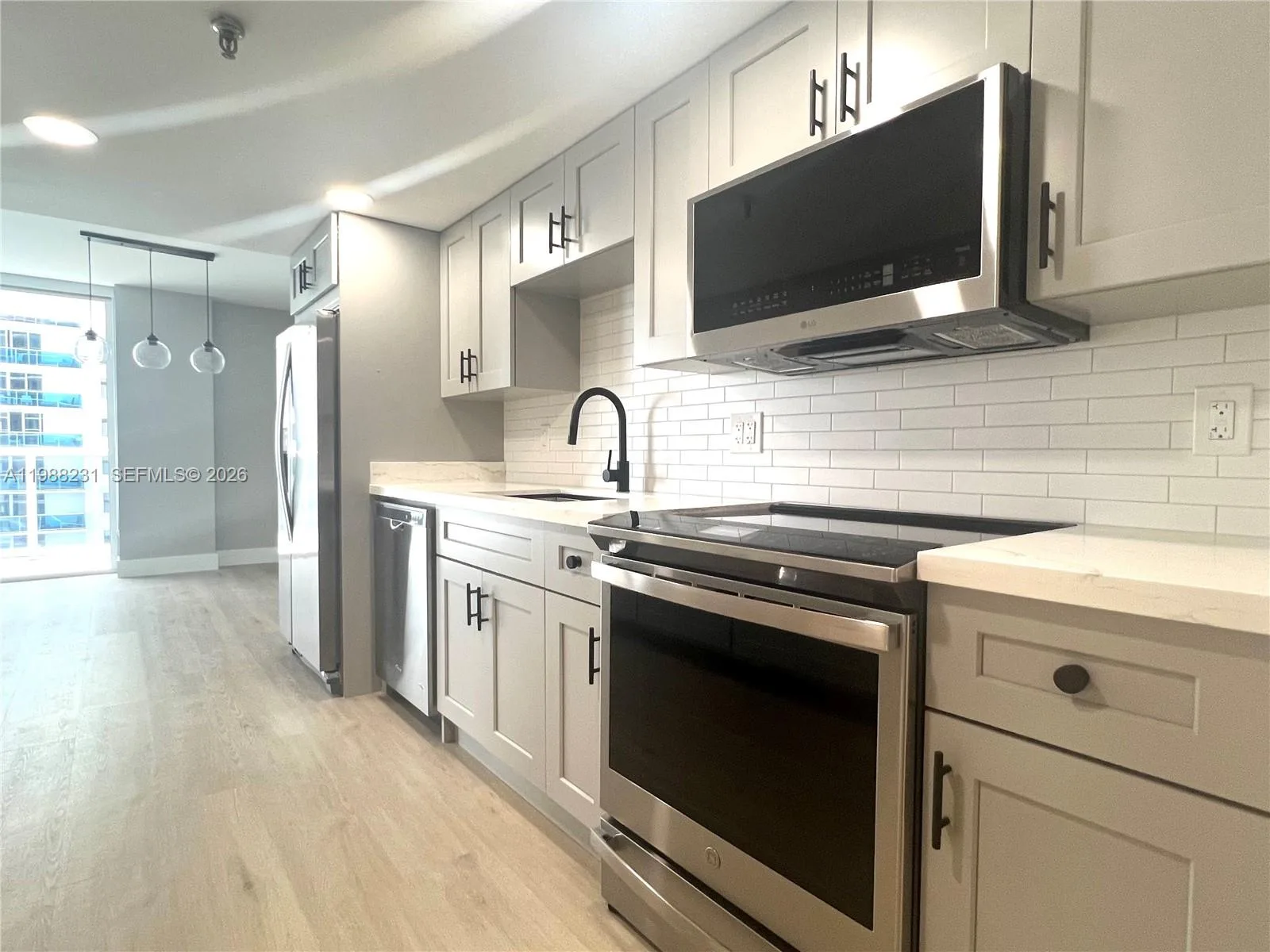 2401 Collins Ave # 803, Miami Beach, FL 33140 photo 5