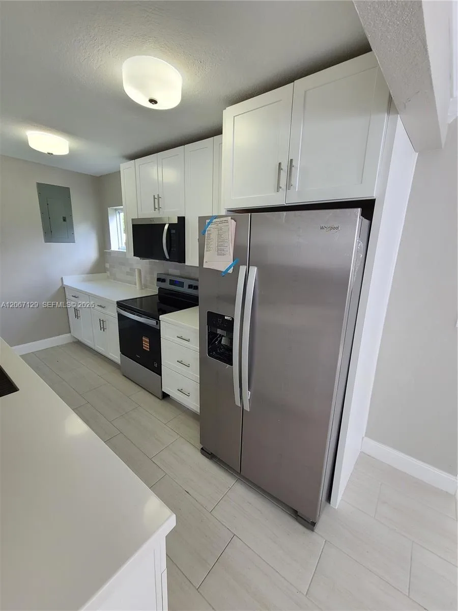 1240 NE 207th Ter, Miami, FL 33179 photo 3