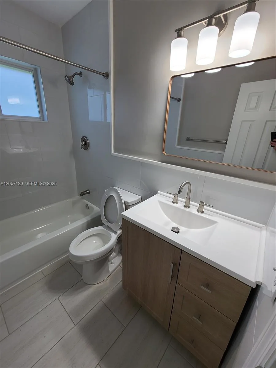 1240 NE 207th Ter, Miami, FL 33179 photo 6