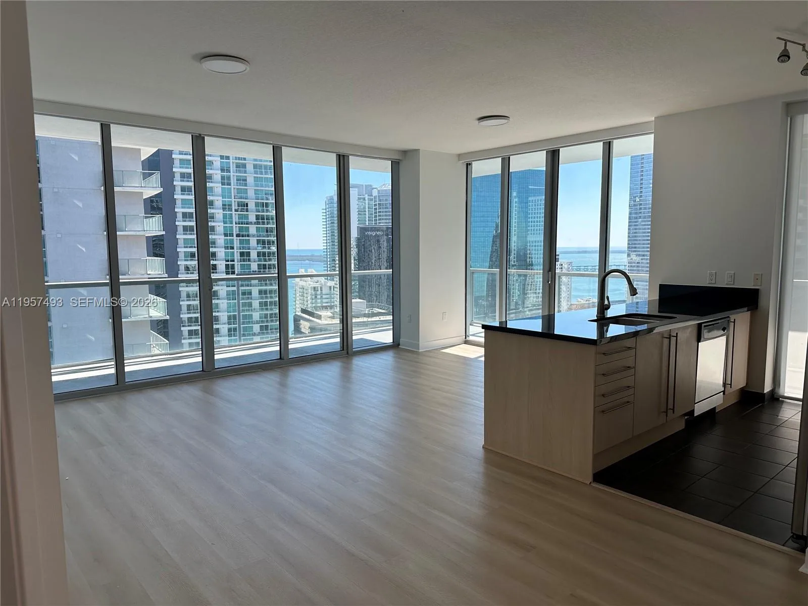 1111 SW 1st Ave # 3519-N, Miami, FL 33130 photo 3