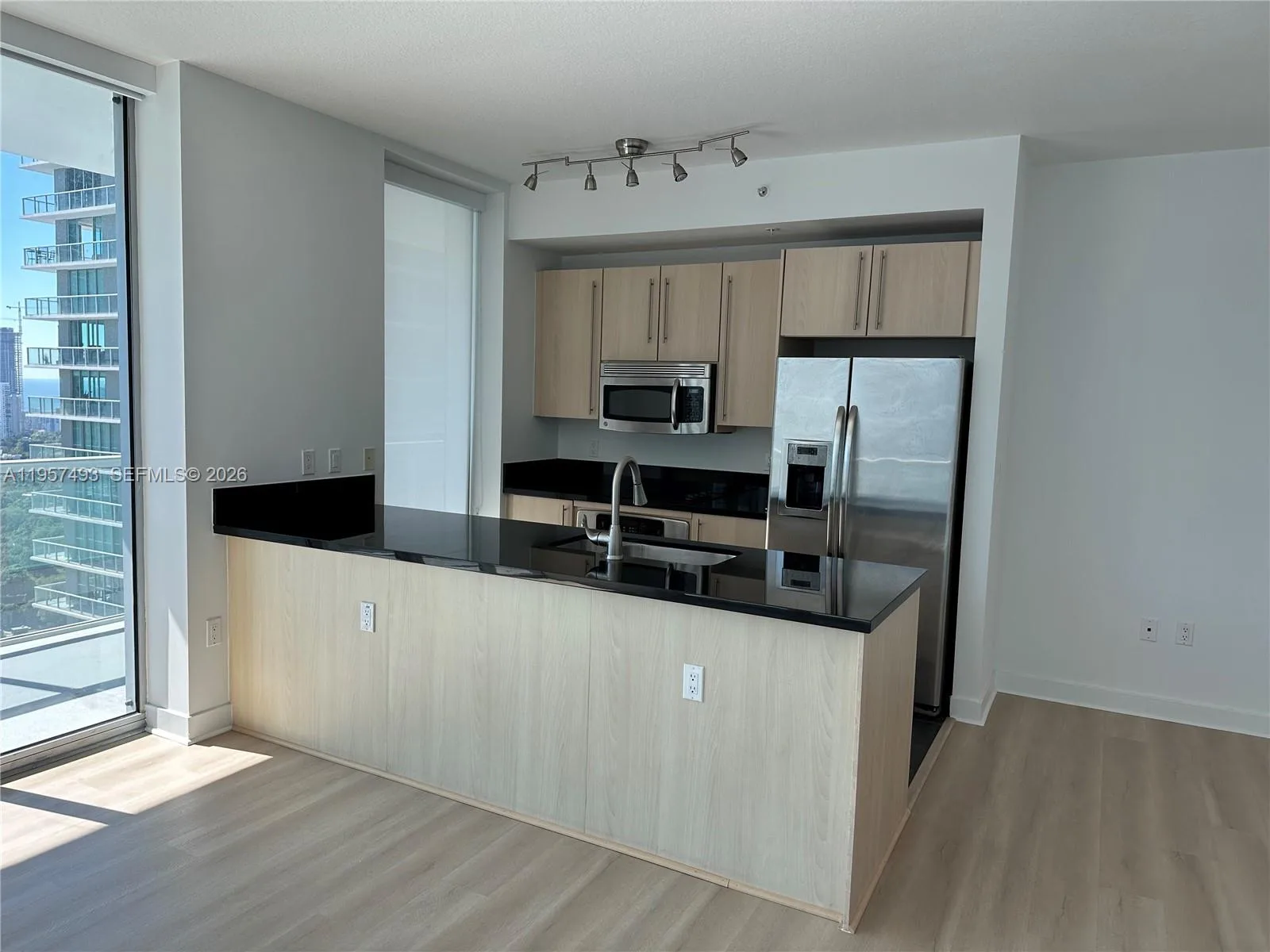 1111 SW 1st Ave # 3519-N, Miami, FL 33130 photo 4
