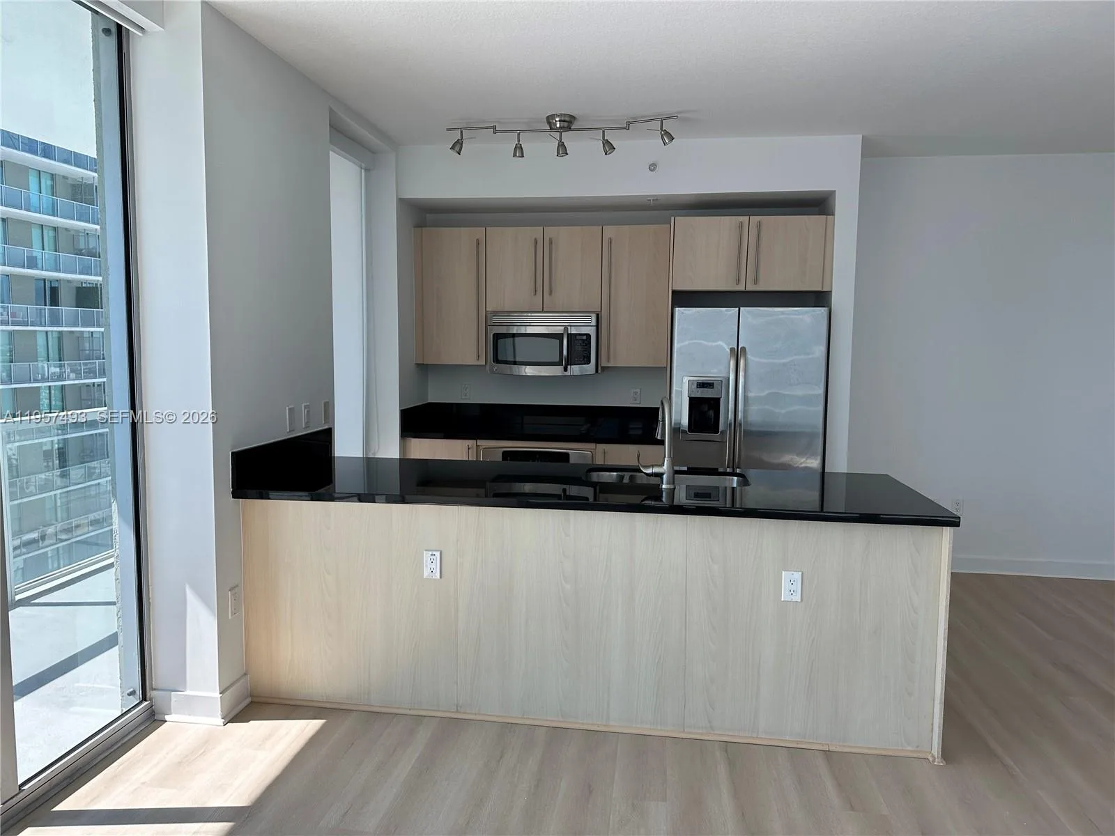 1111 SW 1st Ave # 3519-N, Miami, FL 33130 photo 5