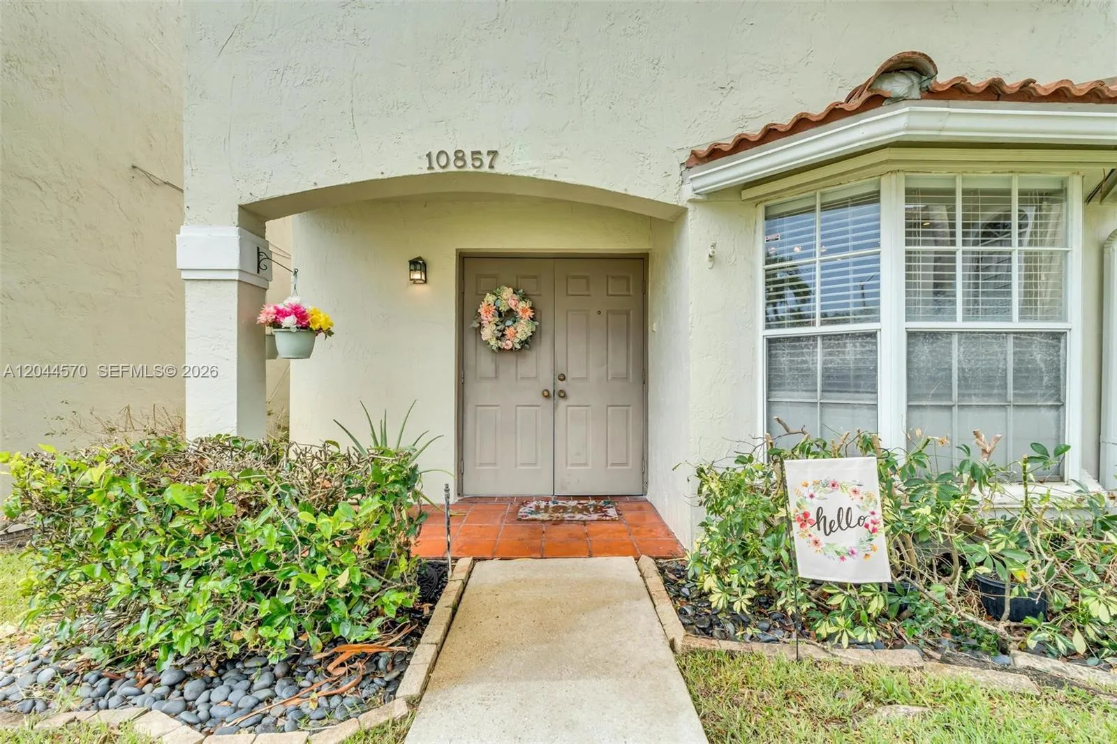 10857 NW 8th St, Pembroke Pines, FL 33026 photo 4