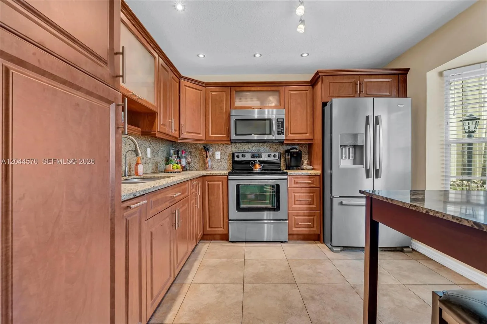 10857 NW 8th St, Pembroke Pines, FL 33026 photo 8