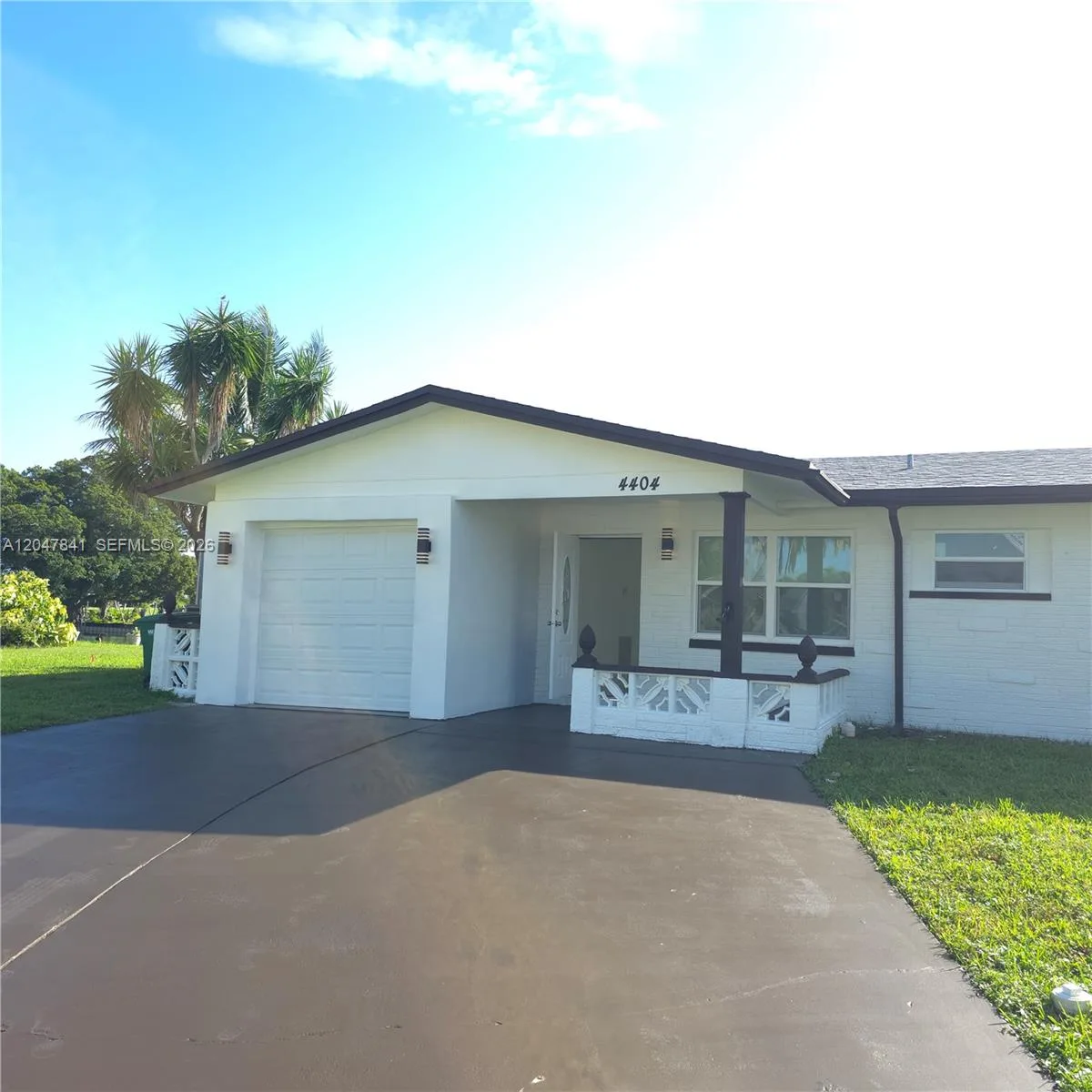 4404 NW 46th Way, Tamarac, FL 33319 photo 2