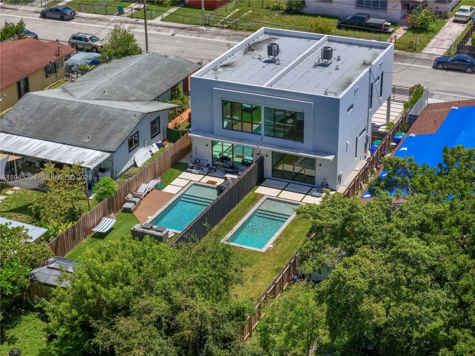 355 NW 50th St, Miami, FL 33127 photo 4