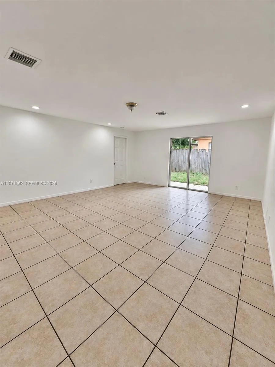 2653 SW 51st St # 1, Fort Lauderdale, FL 33312 photo 4