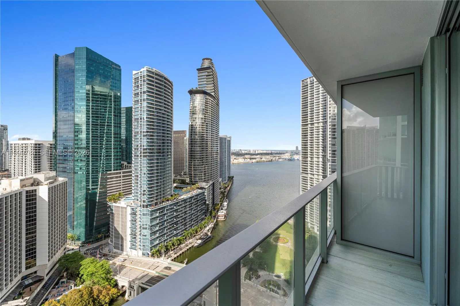 77 SE 5th Street # 3304, Miami, FL 33131
