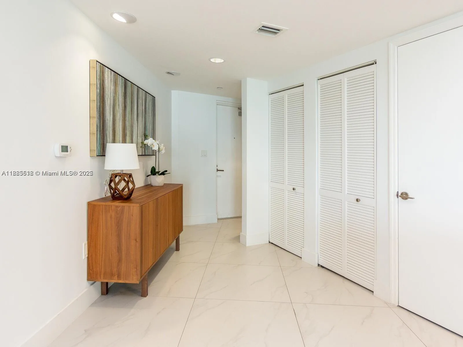 9821 E BAY HARBOR DR # 502, Bay Harbor Islands, FL 33154 photo 4