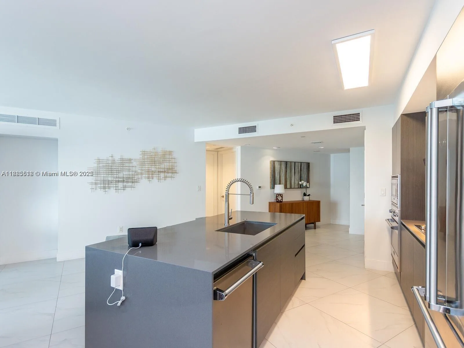 9821 E BAY HARBOR DR # 502, Bay Harbor Islands, FL 33154 photo 6