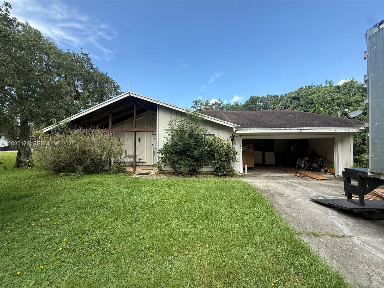3603 W Wilderness Dr W, Fort Pierce, FL 34982