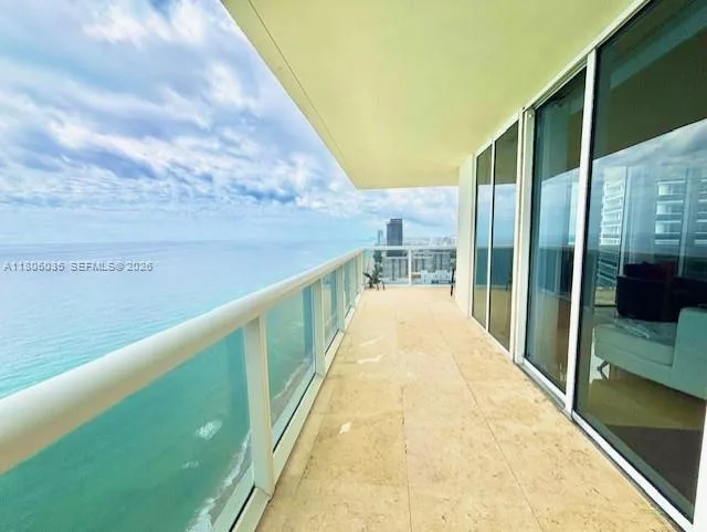1830 S Ocean Dr # 3702, Hallandale Beach, FL 33009