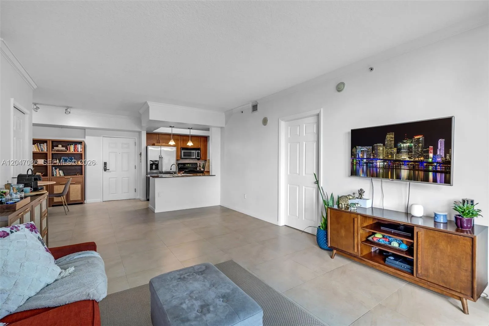 2000 N Bayshore Dr # 909, Miami, FL 33137 photo 5