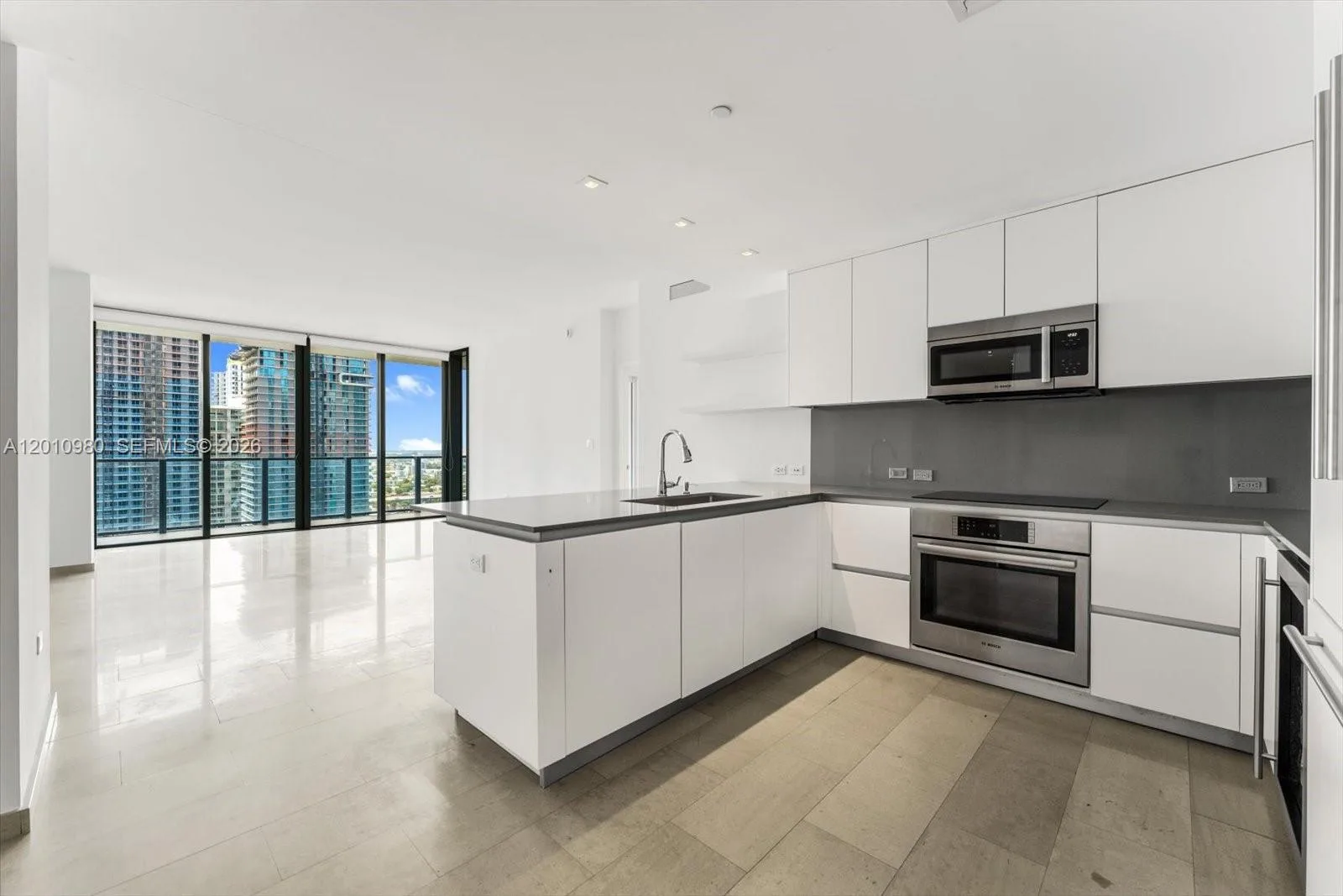 68 SE 6th St # 2304, Miami, FL 33131