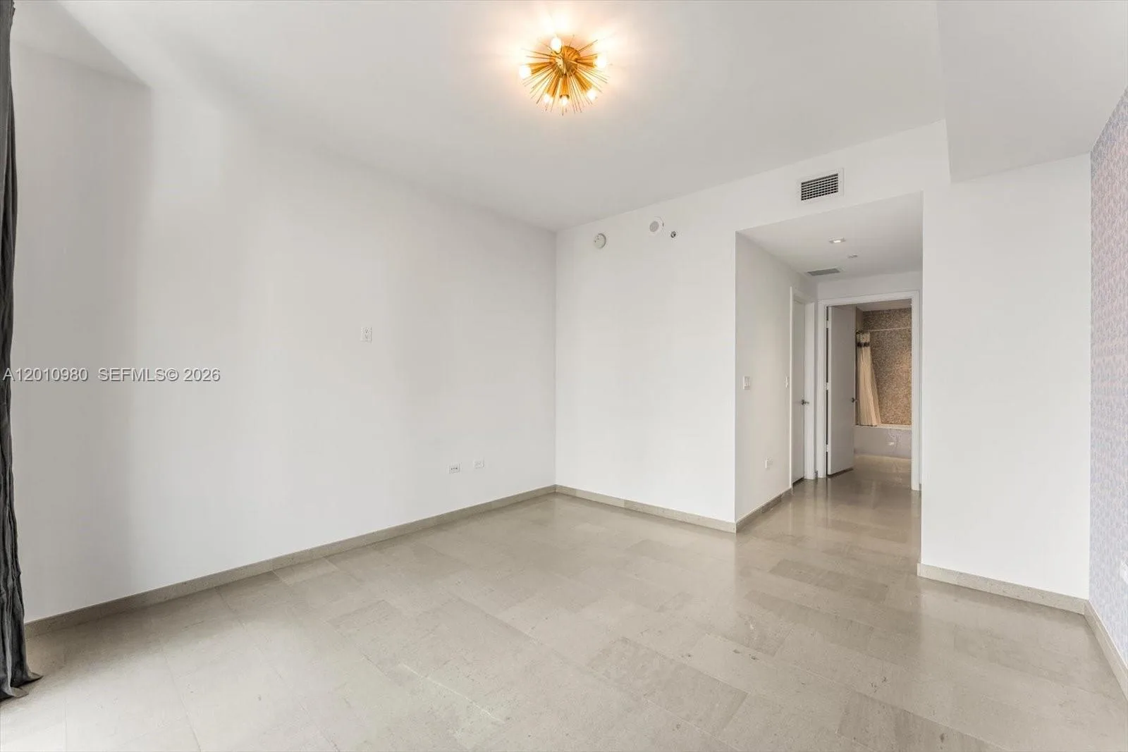 68 SE 6th St # 2304, Miami, FL 33131 photo 10