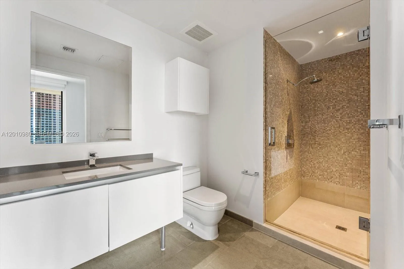 68 SE 6th St # 2304, Miami, FL 33131 photo 9
