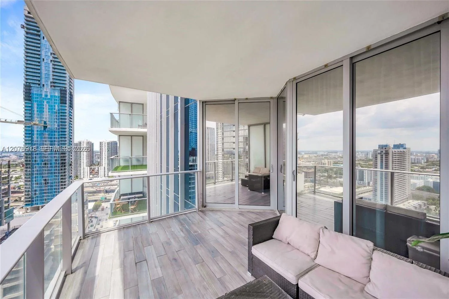 851 NE 1st Ave # 2408, Miami, FL 33132 photo 12
