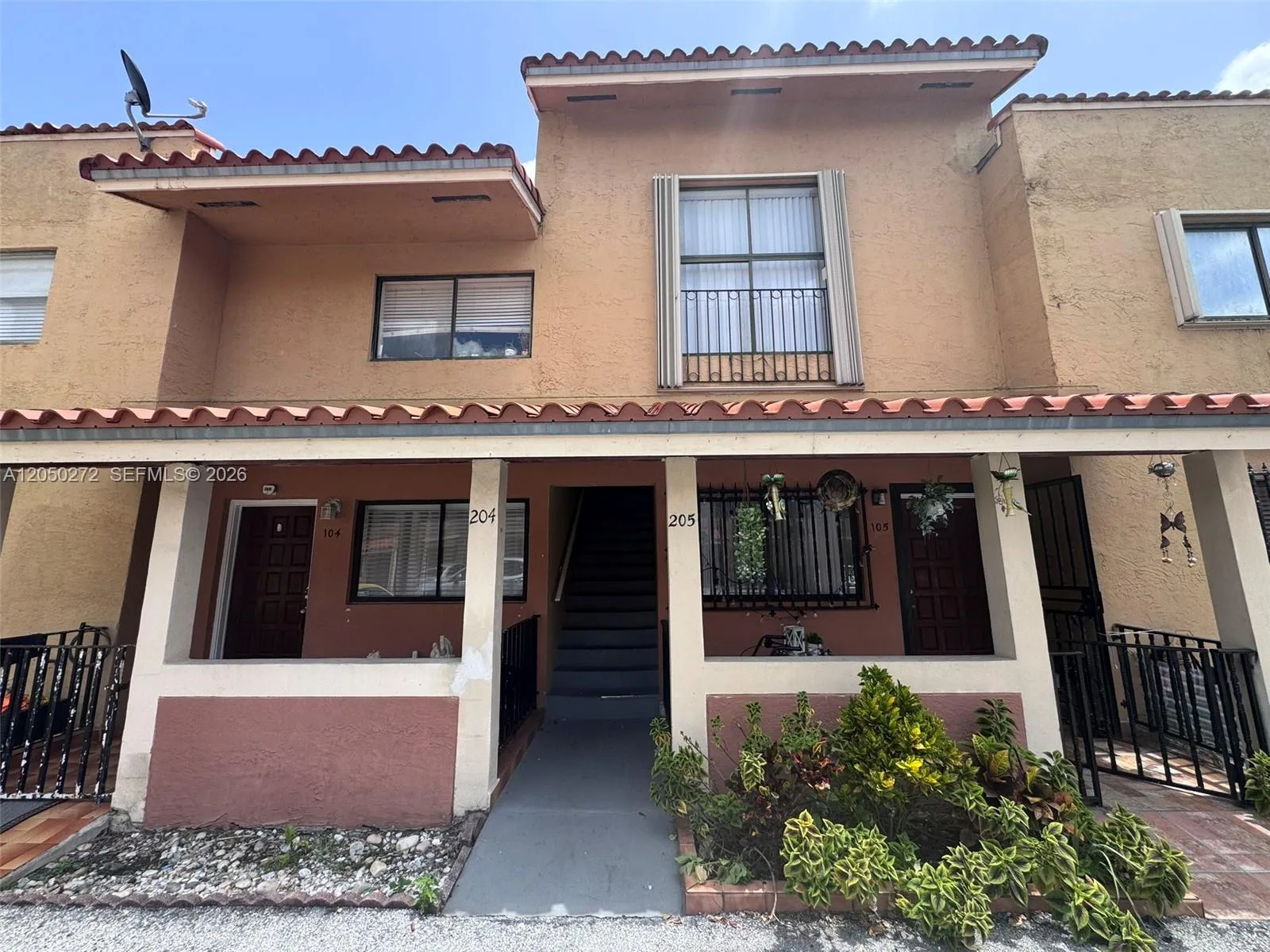 2740 W 62nd St # 205, Hialeah, FL 33016