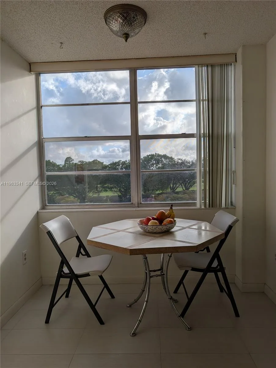 1000 E Saint Charles Pl # 519, Pembroke Pines, FL 33026 photo 4
