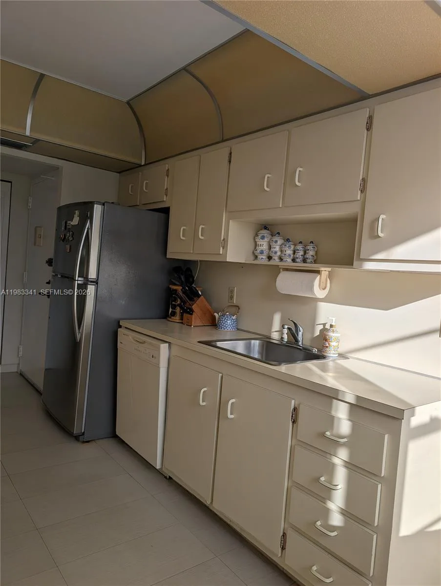 1000 E Saint Charles Pl # 519, Pembroke Pines, FL 33026 photo 7