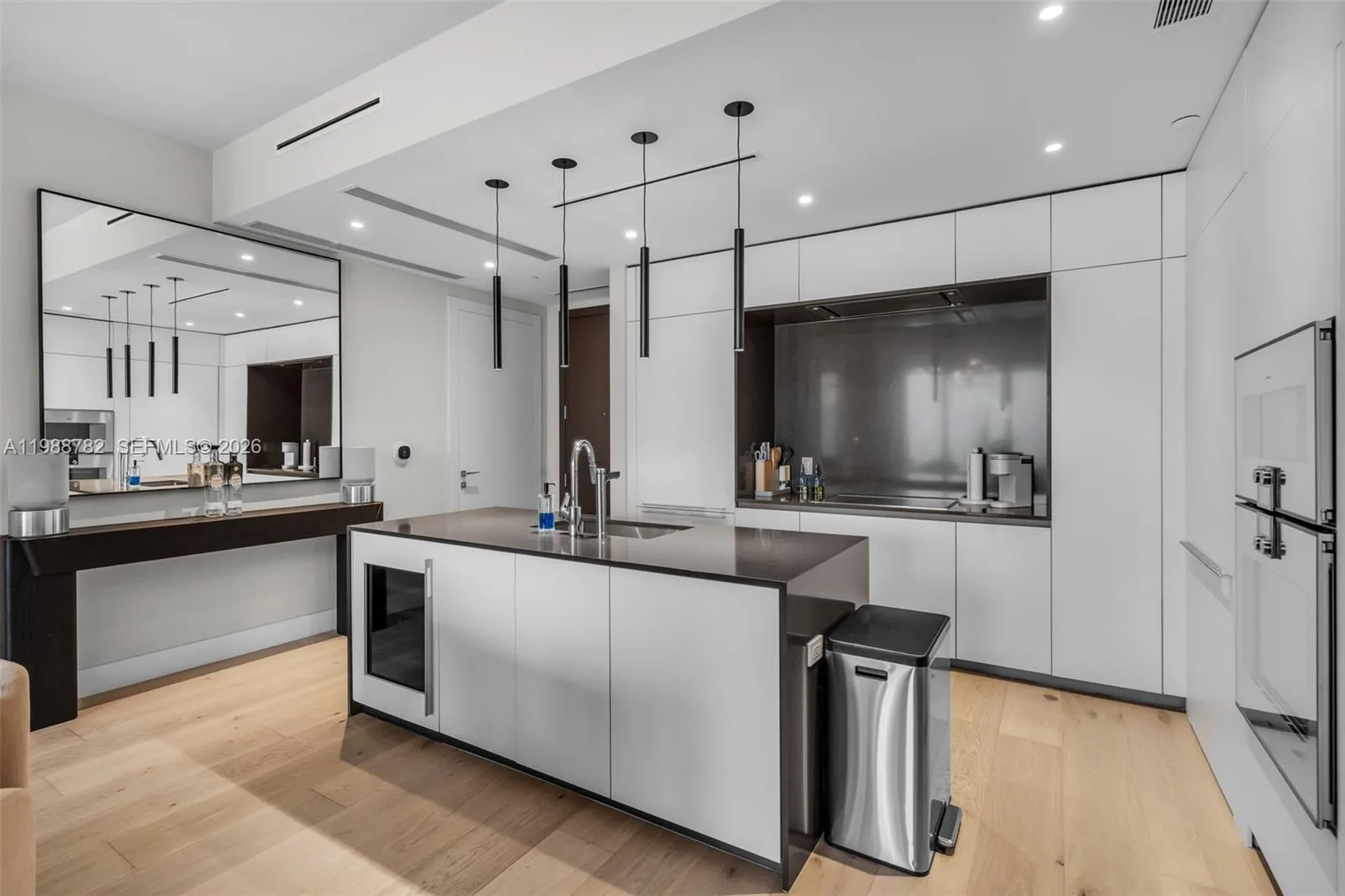 300 Biscayne Boulevard Way # 2605W, Miami, FL 33131 photo 7