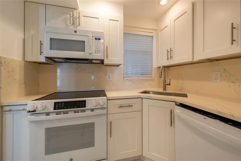 3101 NE 47th Court # 504, Fort Lauderdale, FL 33308 photo 4