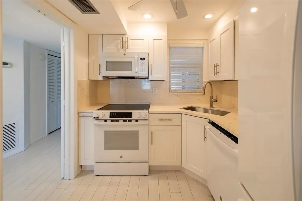 3101 NE 47th Court # 504, Fort Lauderdale, FL 33308 photo 5