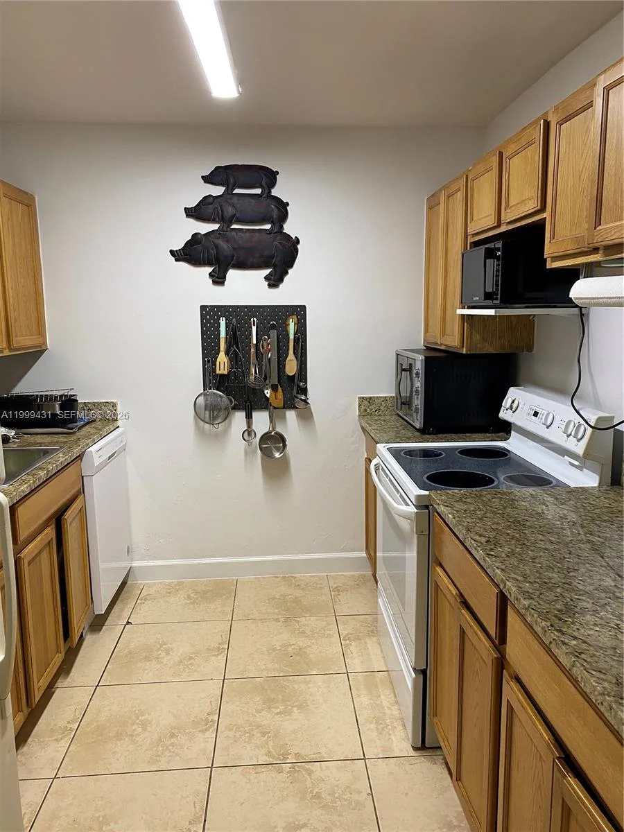 1855 NE 121st St # 36, North Miami, FL 33181 photo 11